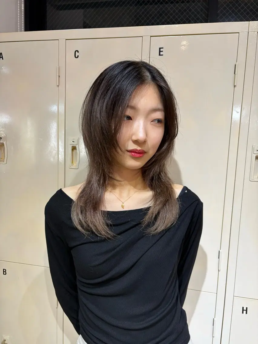 ミディアム 🧤高明度ハイトーン 🧤莉音のヘアスタイル