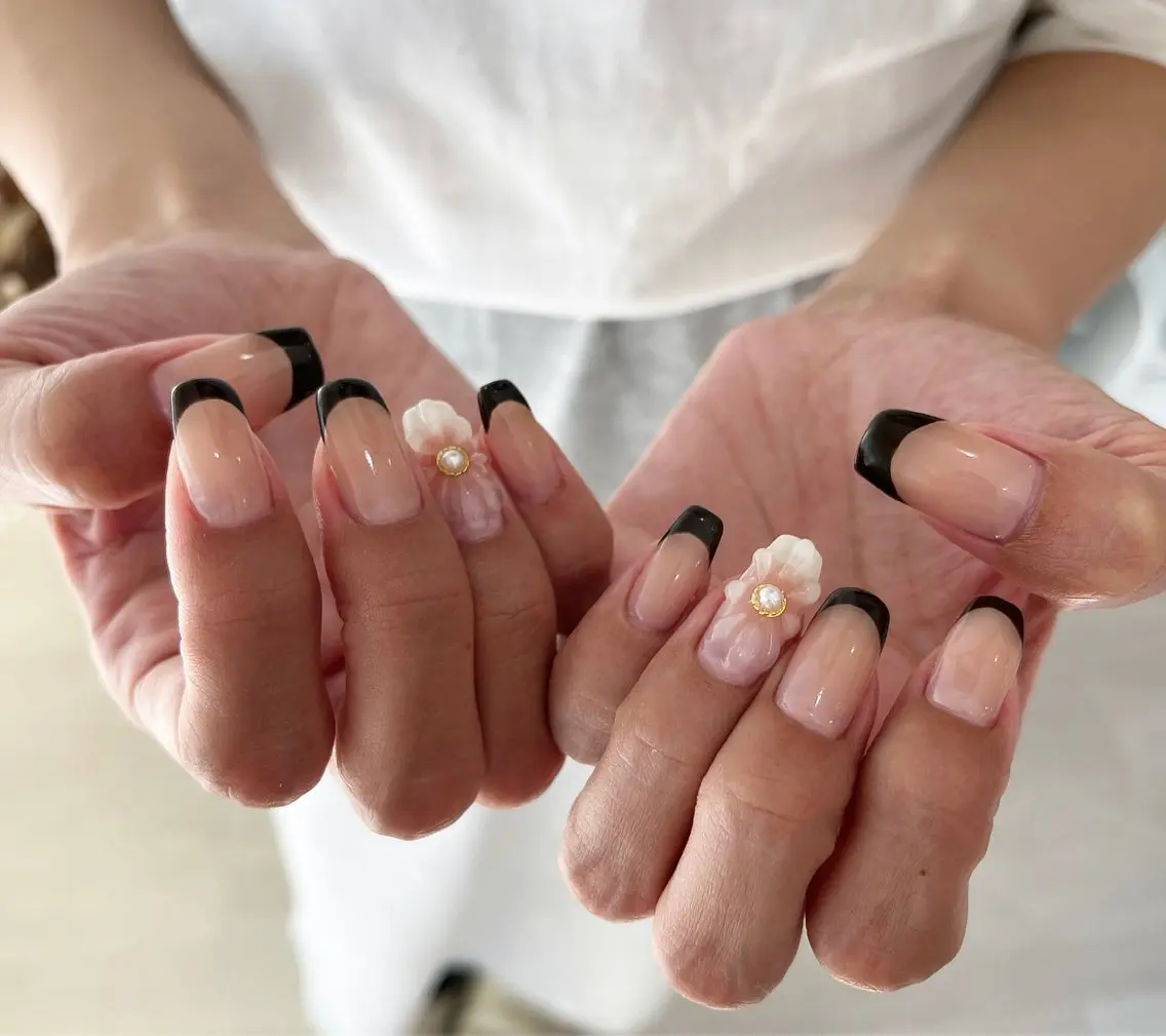 ネイル フレンチネイル ぷっくりネイル #Amin nail salonのネイルデザイン