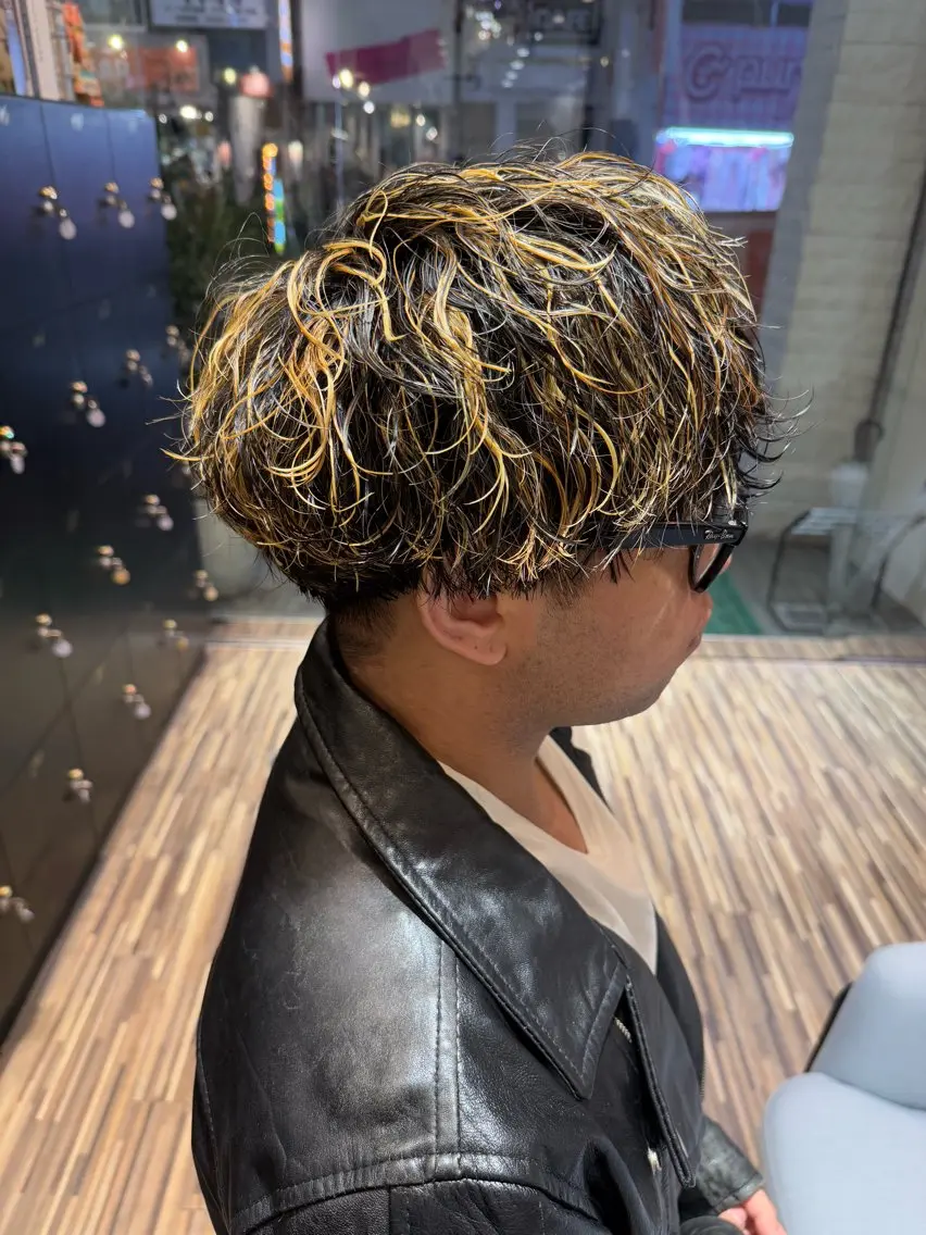 パーマ メンズ EARTH 山﨑龍馬のヘアスタイル