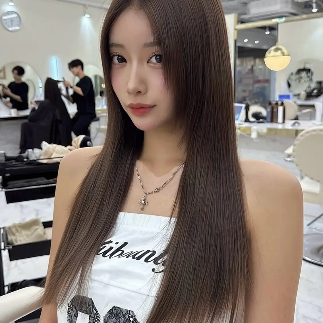 ロング カラー ブラウンカラー 透明感カラー グレージュ オリーブカラー ピンクカラー カット ヘアカラー トリートメント CHAINON CENTREのヘアスタイル