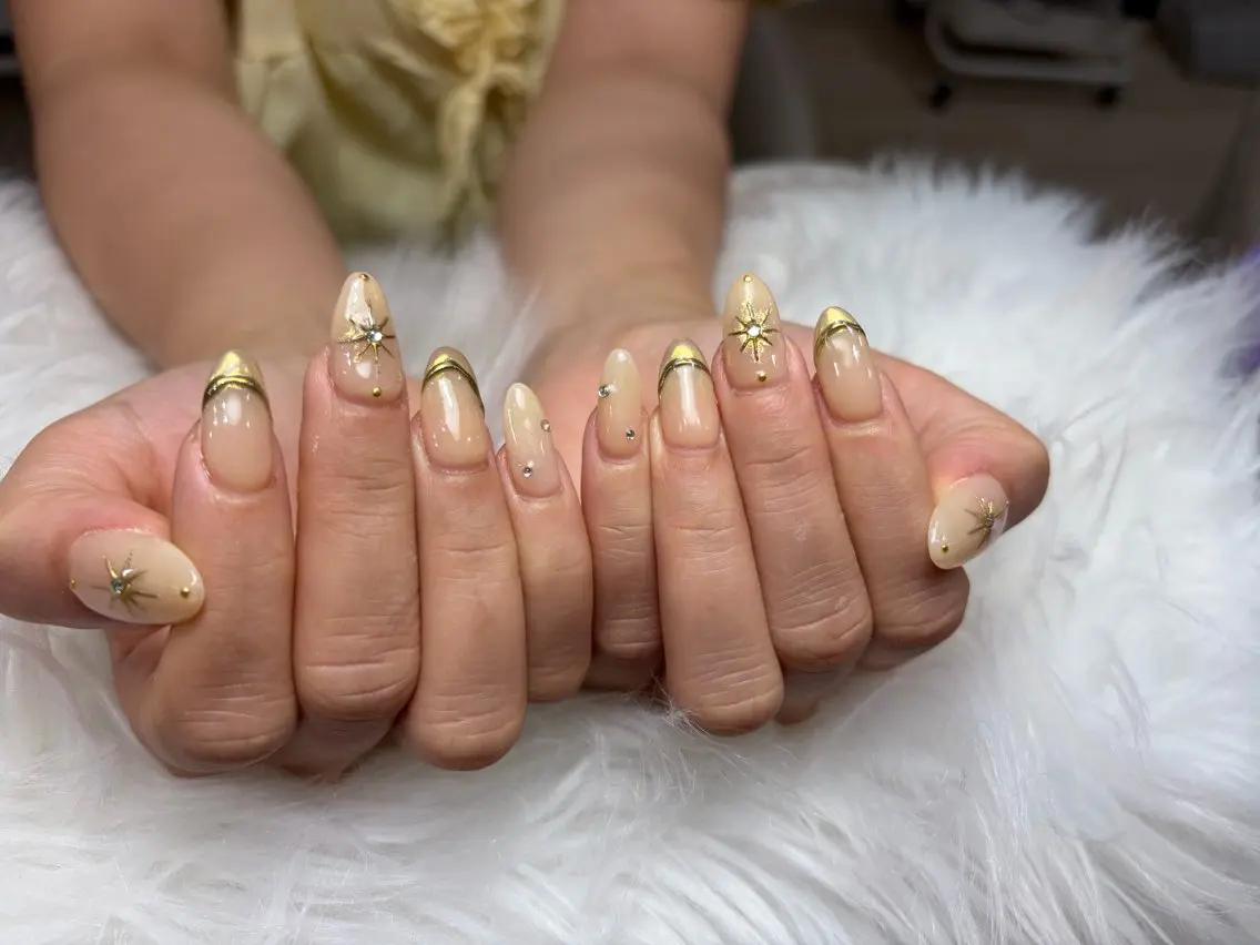 ネイル チークネイル 長さ出し ガーリー 韓国ネイル マグネットネイル ハンドネイル AMI  NAIL 池袋のネイルデザイン