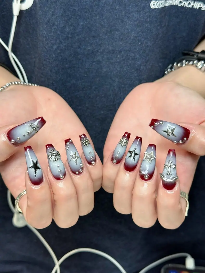 ネイル チークネイル ドット フレンチネイル グラデーション ハート ハンドネイル Julli NailStudioのネイルデザイン