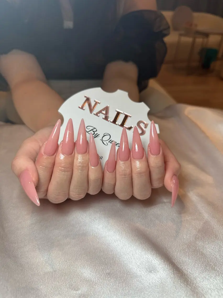 ネイル ネイルチップ Queen Nail Salonのネイルデザイン
