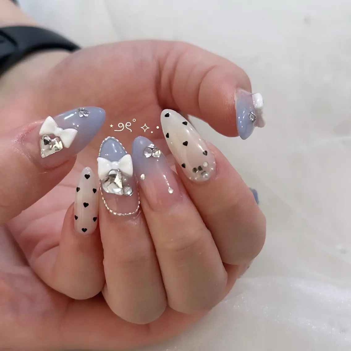 ネイル ハンドネイル sara : salon ELVIのネイルデザイン