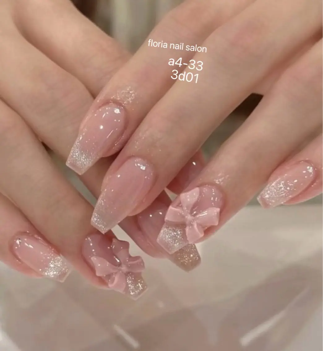 ネイル アートネイル チークネイル フラッシュネイル フレンチネイル ガーリー ハンドネイル floria ミヤのネイルデザイン
