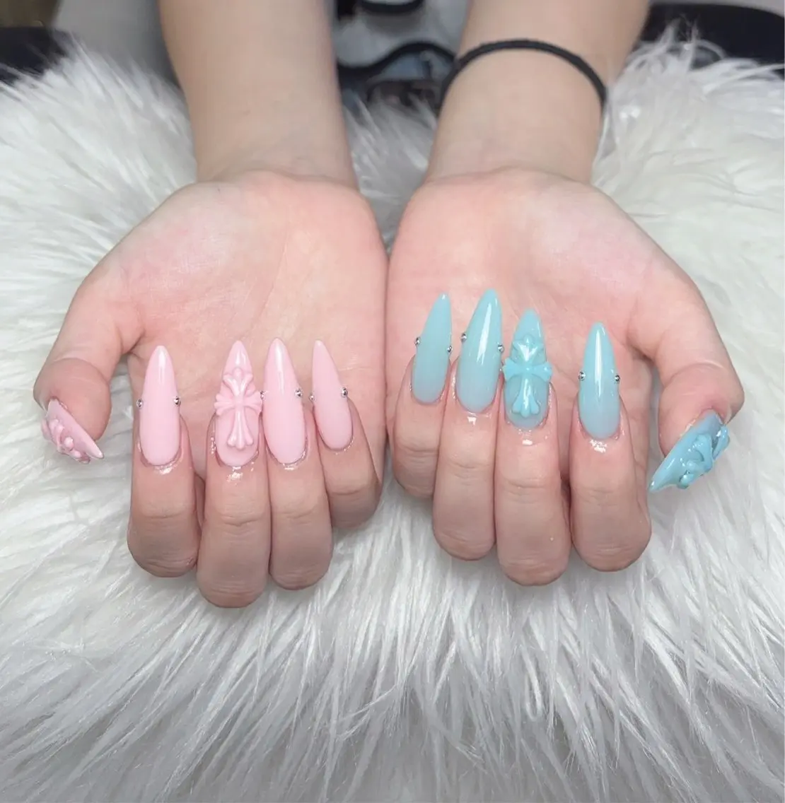 ネイル アートネイル 長さ出し フレンチネイル グラデーション キラキラネイル Yuki Nailのネイルデザイン