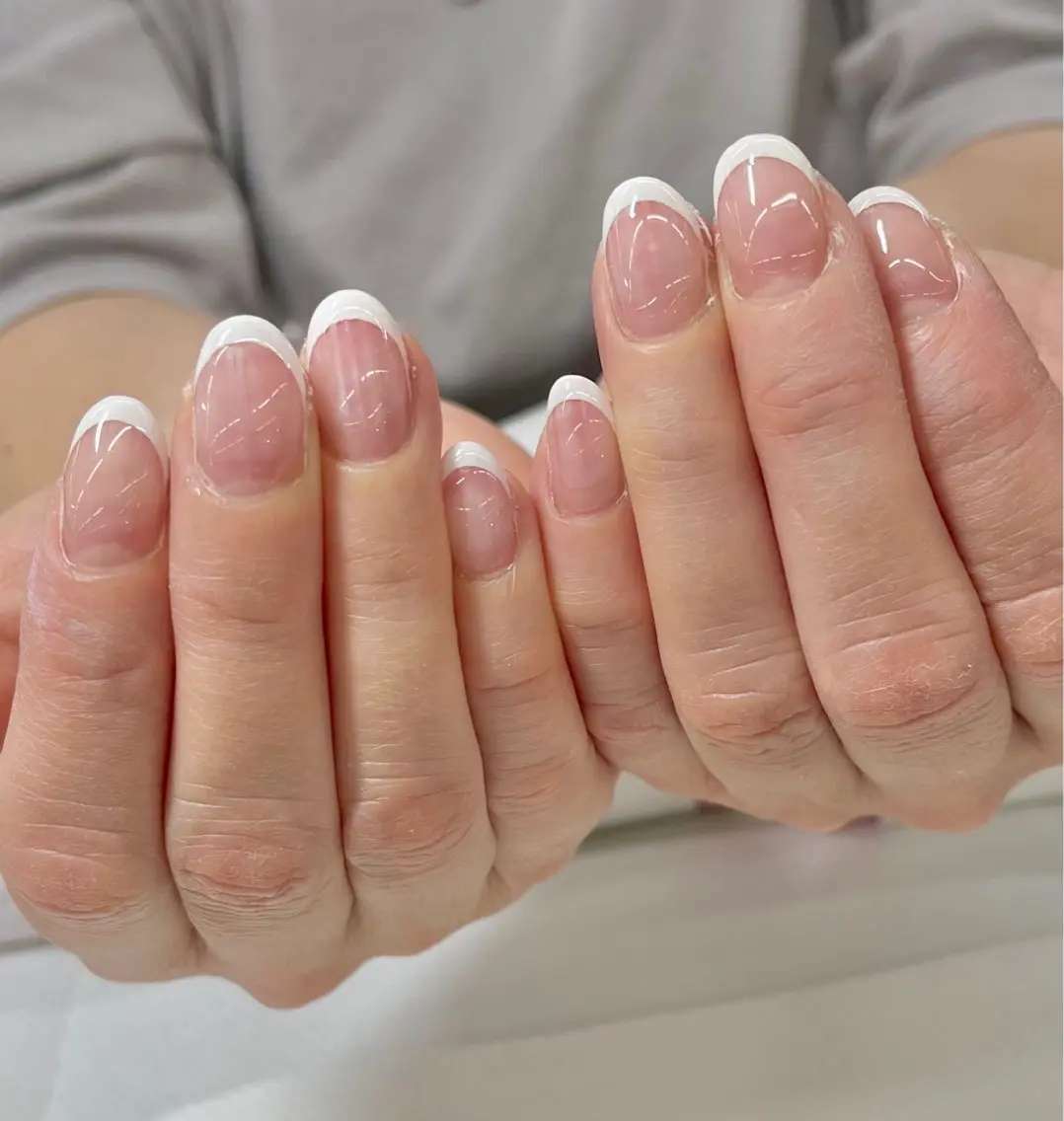 ネイル フレンチネイル ハンドネイル MAXKELLY🤍 UEDA.Mのネイルデザイン