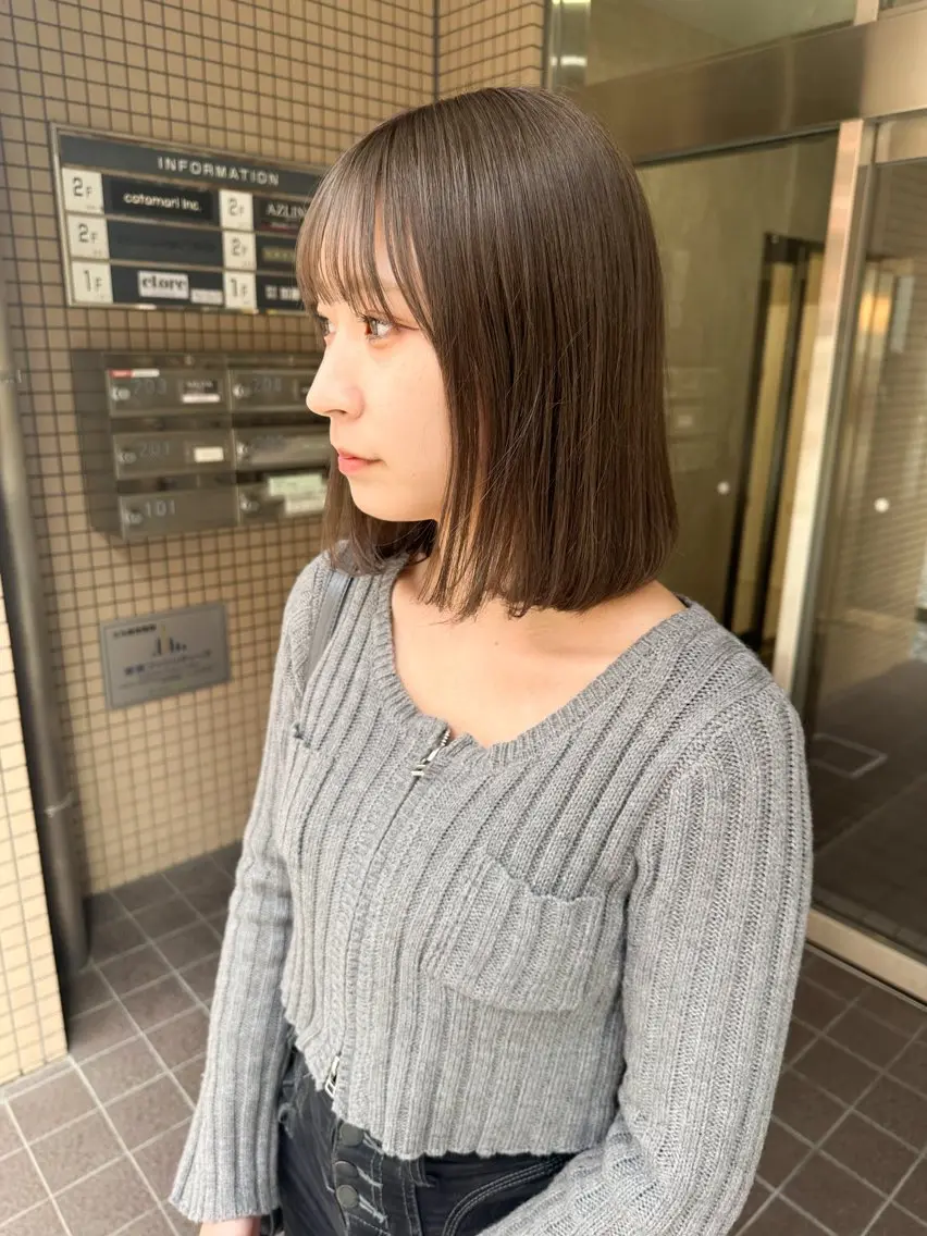 ミディアム カラー ベージュカラー ブリーチ ブラウンカラー ブラウンベージュ 🌼透明感艶カラー オリーブ🌼河村咲のヘアスタイル