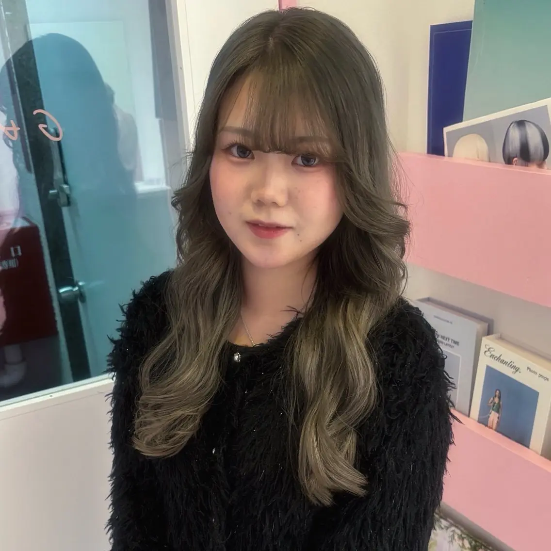 ロング カラー メイ ☪️のヘアスタイル