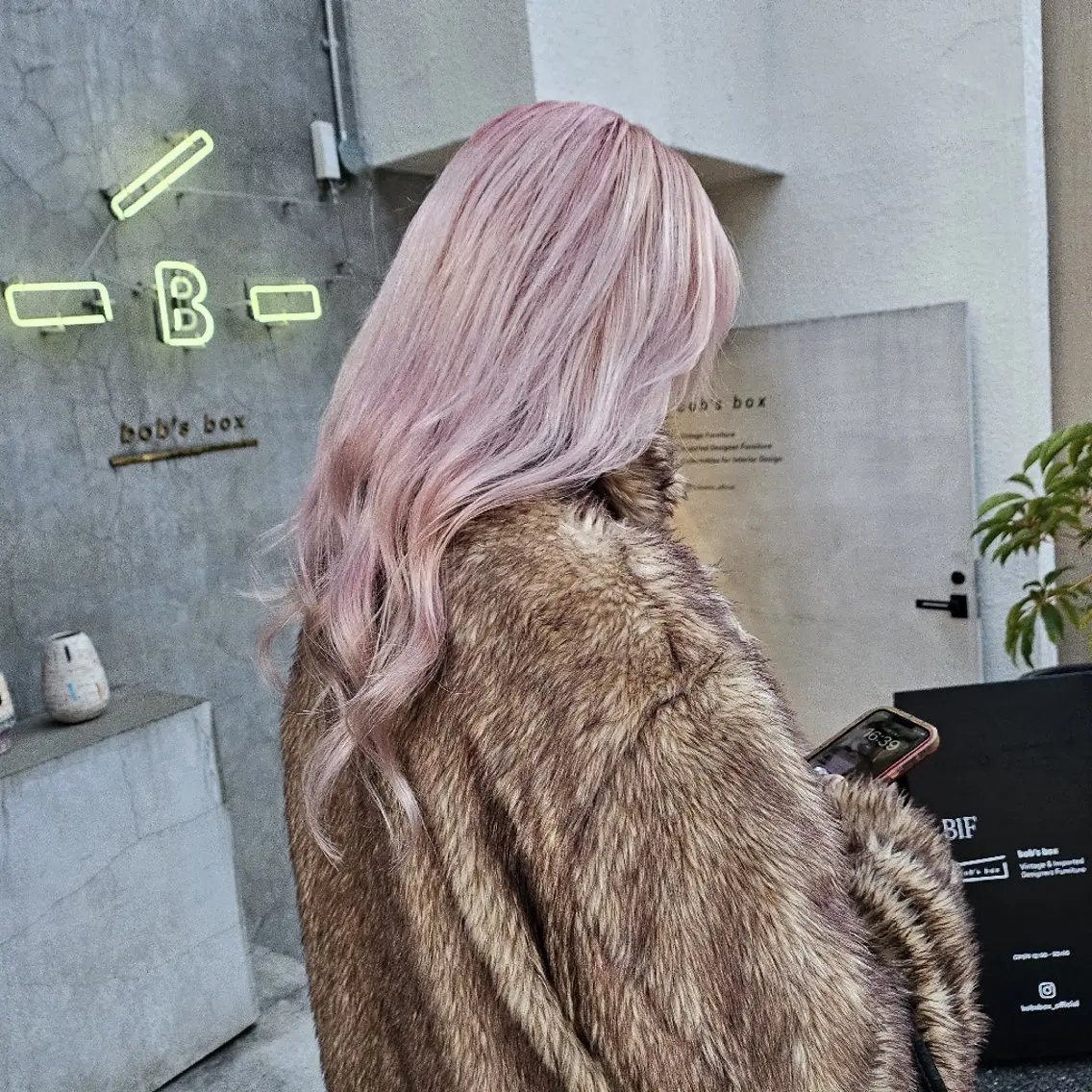 ロング カラー ヘアカラー トリートメント あべかりん/原宿 /マツパ/ハイトーンのヘアスタイル