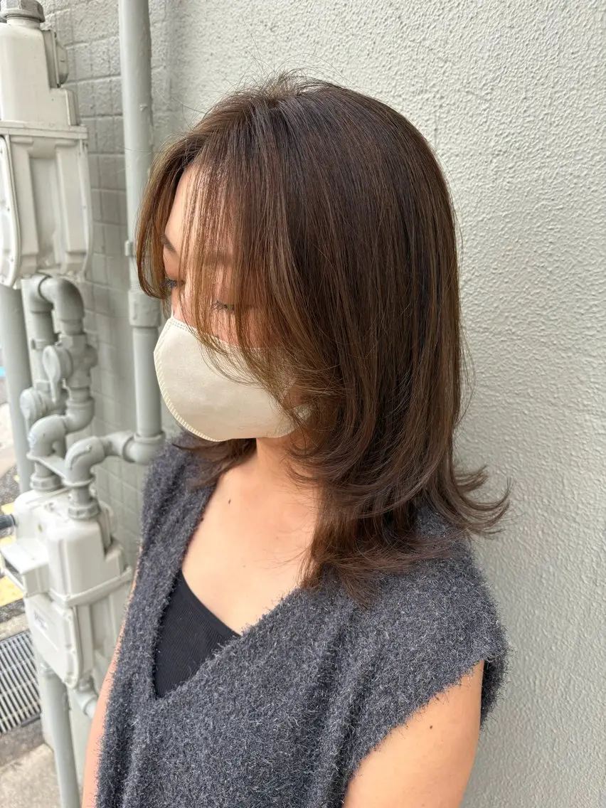 ミディアム ボブレイヤー ボブ レイヤーカット カット ヘアカラー トリートメント 小山 莉沙のヘアスタイル