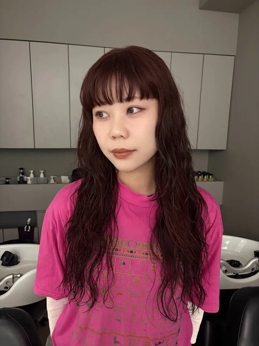 カラー レッドカラー 吉田 百々花のヘアスタイル