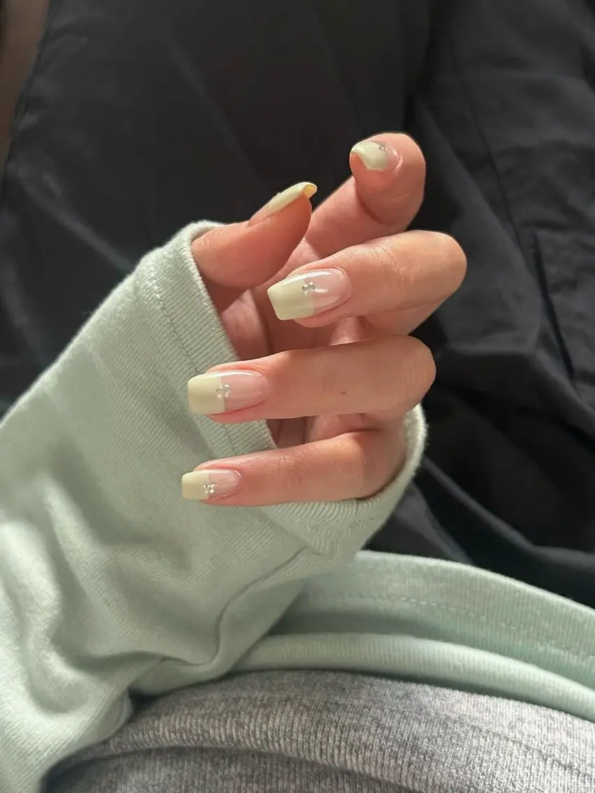 ネイル ジェルネイル シンプルネイル n2 nail daikokuchoのネイルデザイン