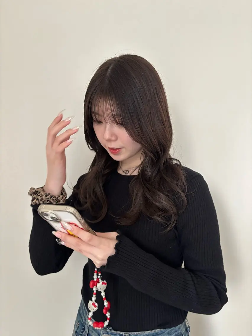 ロング 古畑 愛美のヘアスタイル