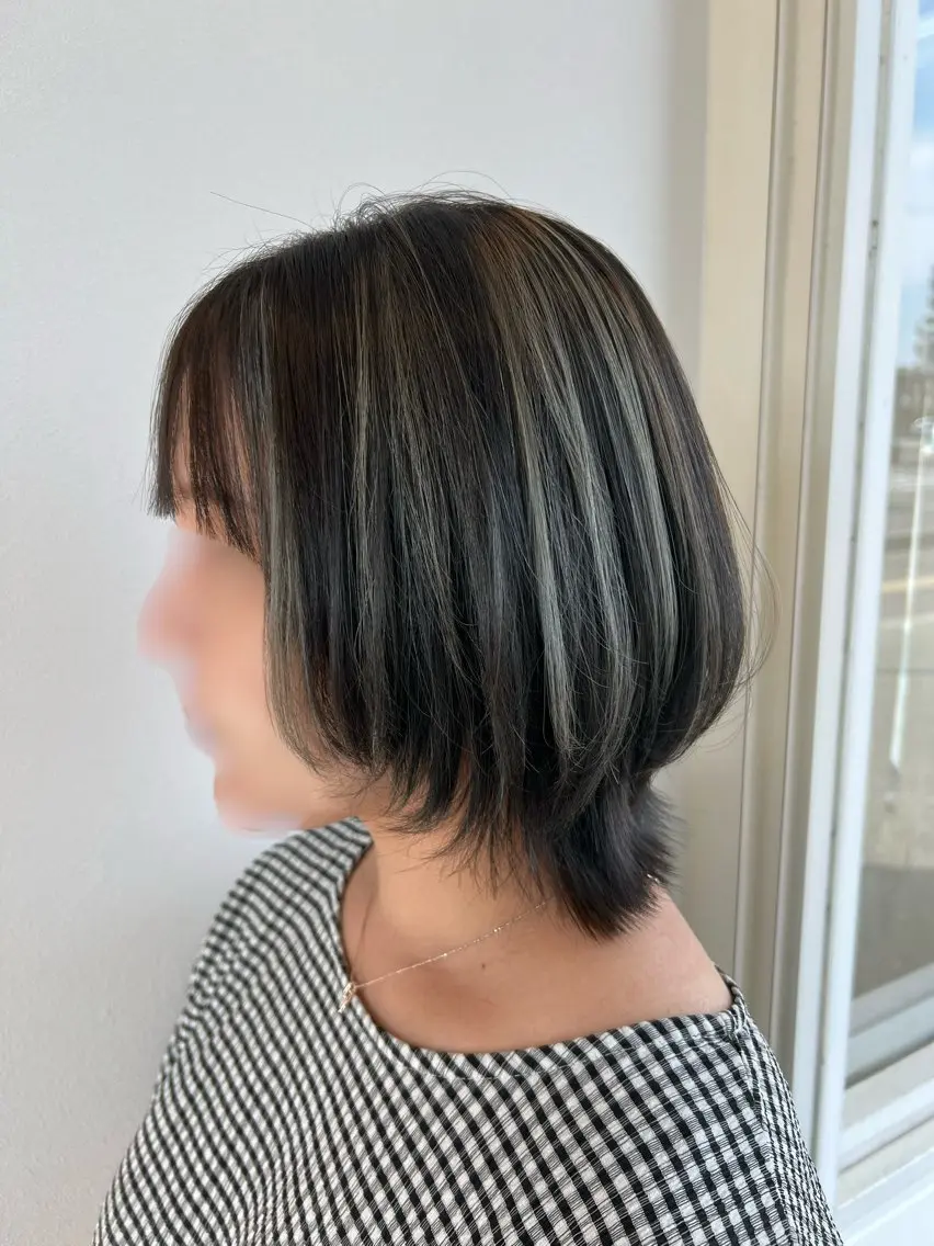 ミディアム ボブ くびれヘア 似合わせカット ウルフカット カット LiTA 友田未来のヘアスタイル