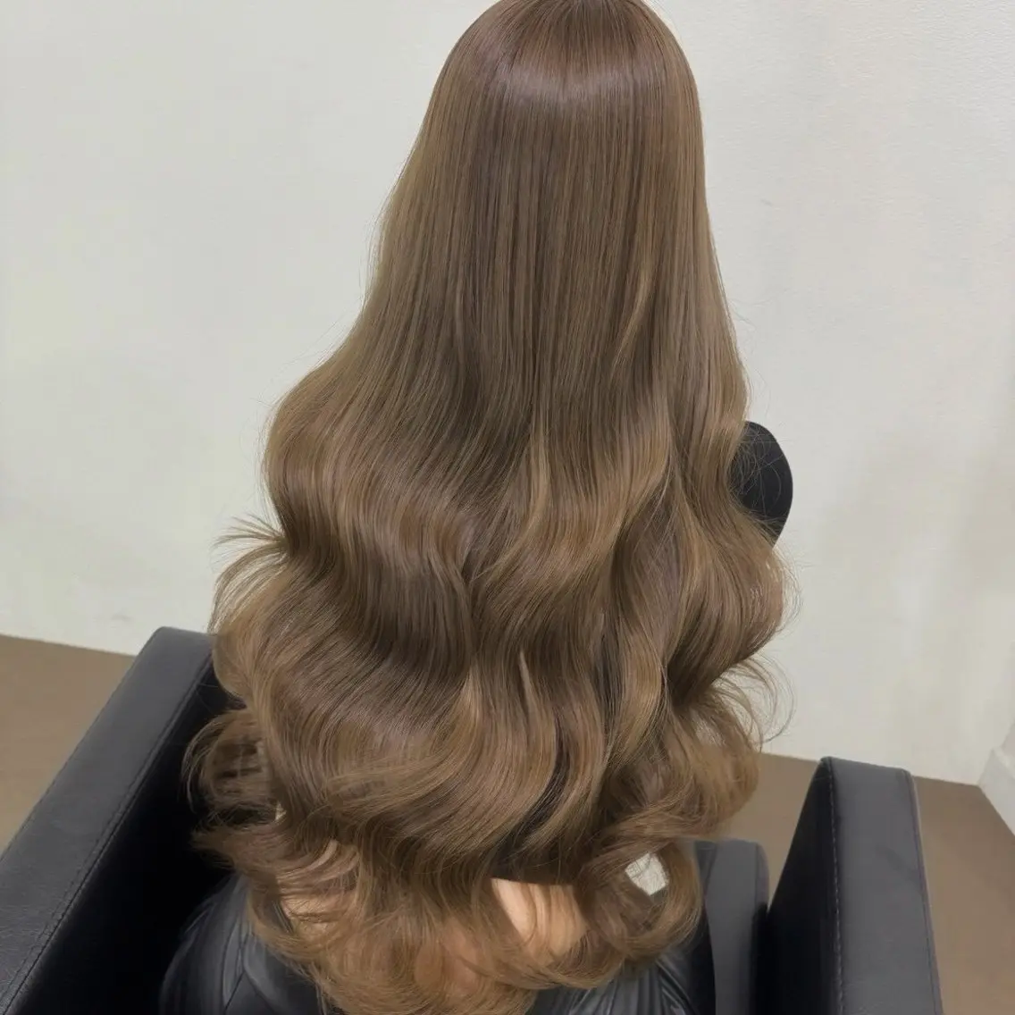 ロング カラー ベージュカラー ブリーチ ブラウンカラー 透明感カラー デザインカラー ヘアカラー トリートメント 涼星/心斎橋/艶髪 モデル様募集中👑のヘアスタイル