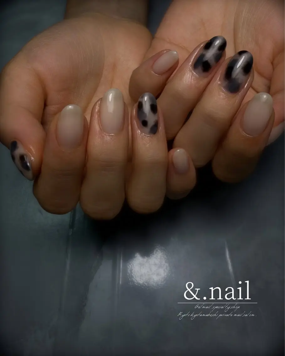 ネイル べっ甲ネイル ハンドネイル &.nail/ ニュアンス/持込み可のネイルデザイン