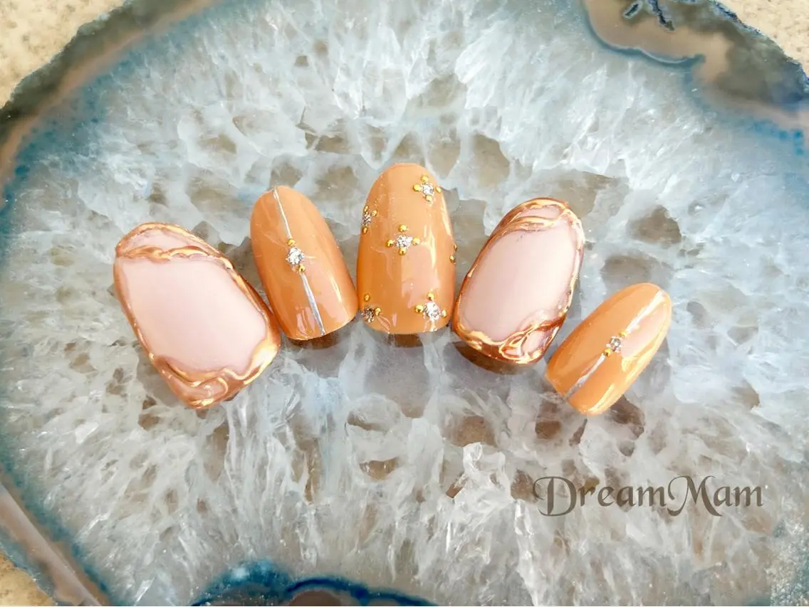 ネイル フレンチネイル ジェルネイル キラキラネイル 韓国ネイル マグネットネイル Nail Salon Dream Mamのネイルデザイン