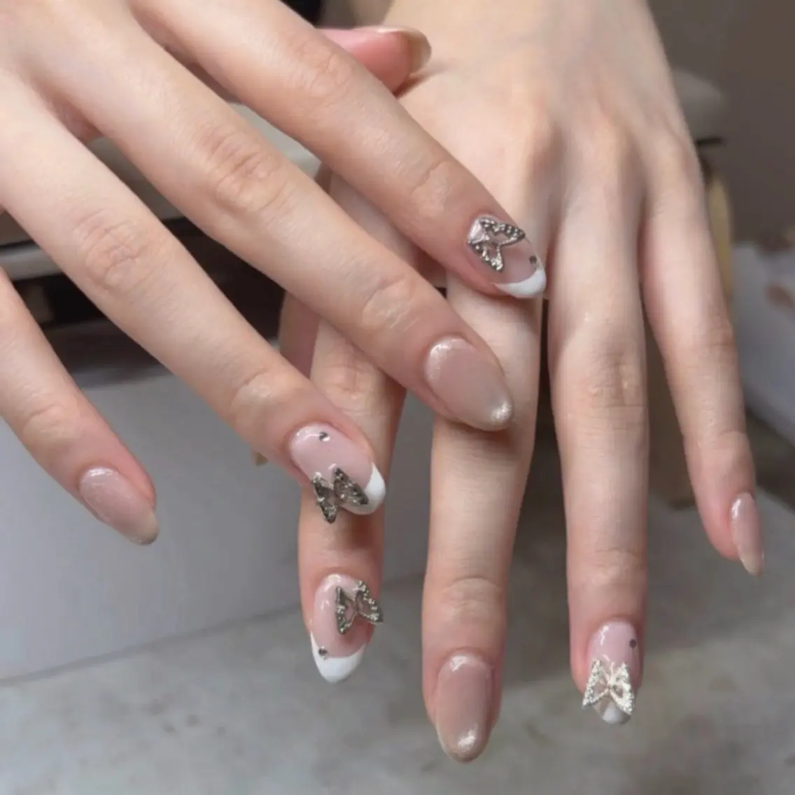 ミディアム ハンドネイル Ne.nail Ainaのネイルデザイン