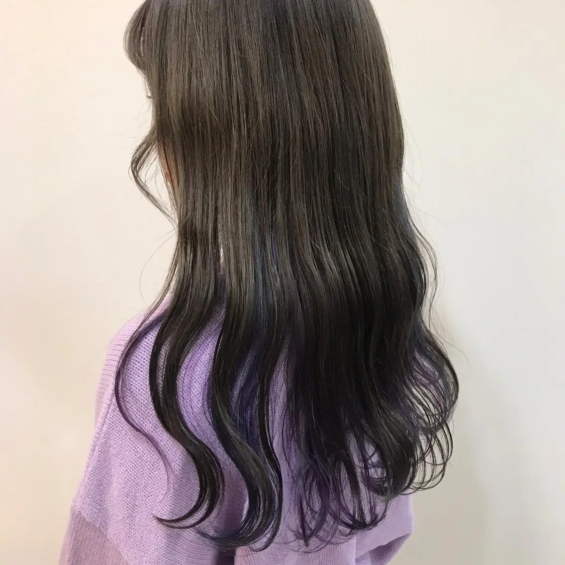 ロング カラー グレージュ 馴染ませNo.1🧃 エクステ・アレンジのヘアスタイル