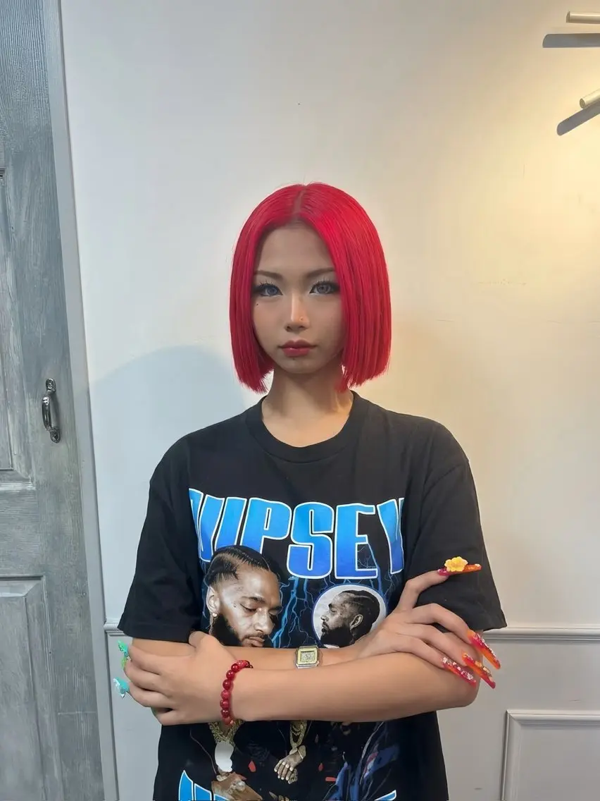 ショート カラー ブリーチ ハイトーンカラー レッドカラー ヘアカラー トリートメント 羽エクステ/ブリーチ ⭐️KENJI⭐️のヘアスタイル