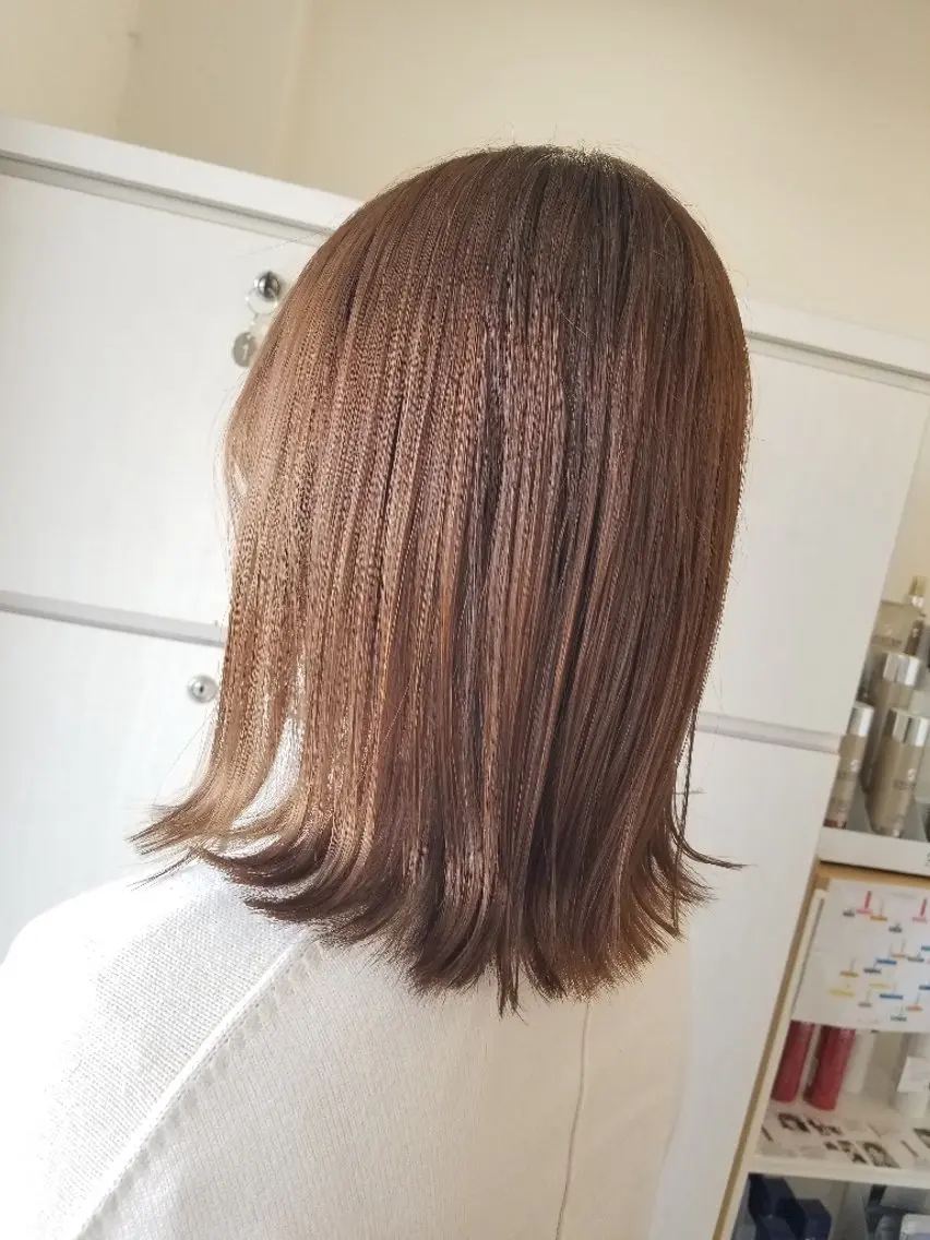 セミロング ヘアカラー トリートメント 平野 杏奈のヘアスタイル
