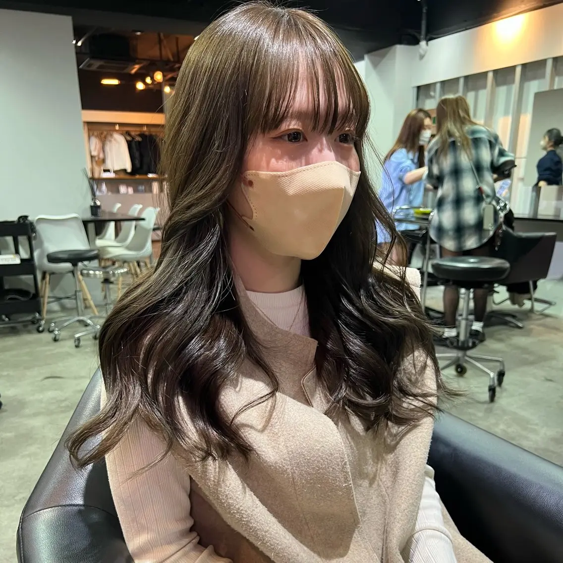 セミロング カラー カット ヘアカラー トリートメント ヘアセット 韓国ヘア/透明感 カラー🤍yukaのヘアスタイル