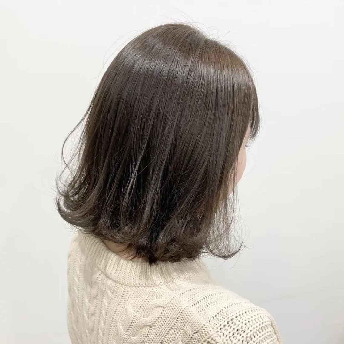 セミロング カラー 🤍💕ブリーチカラ ーAyaka💕🤍のヘアスタイル