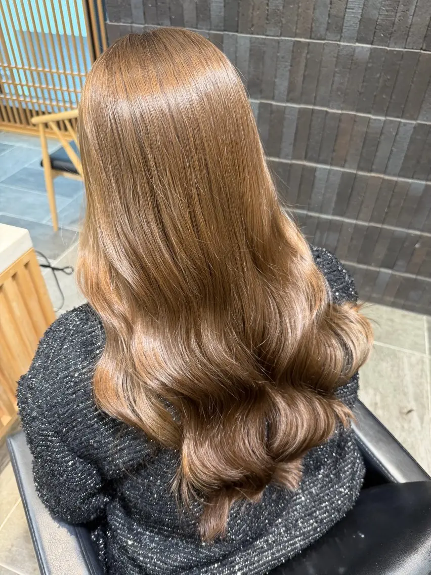 セミロング カラー アッシュ アッシュブラウン ベージュカラー ブラウンカラー カット ヘアカラー トリートメント 𝑺𝒂𝒌𝒊 🩶マンツーマン施術のヘアスタイル