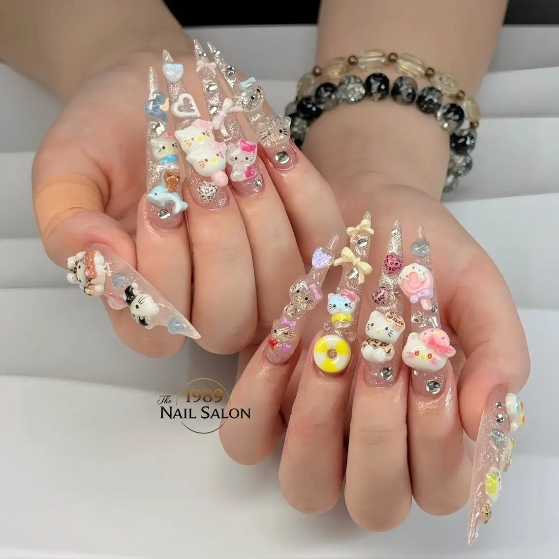 ネイル ロングネイル スーパーロングネイル ハンドネイル The 1989 Nail Salonのネイルデザイン