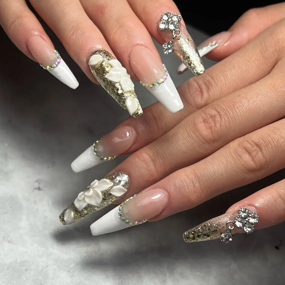ネイル ハンドネイル Dia Nail AKIのネイルデザイン