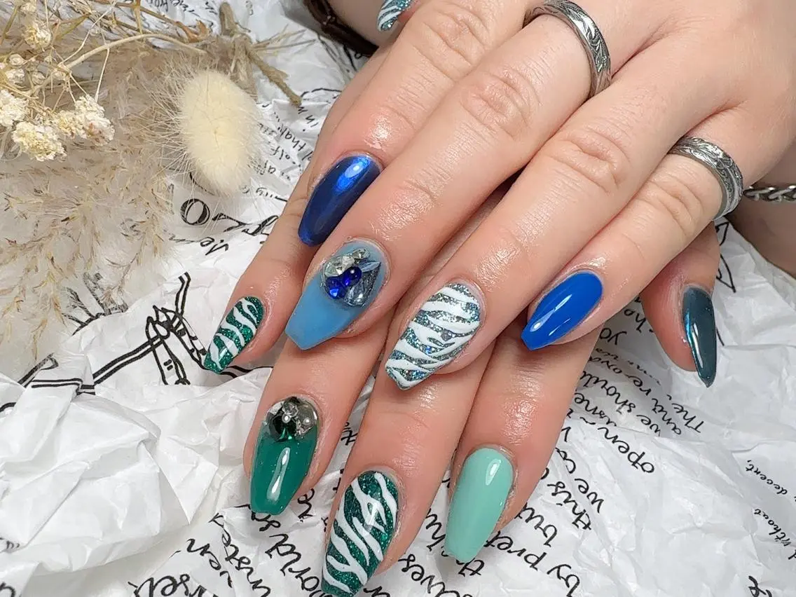 ネイル C ✨Mのネイルデザイン
