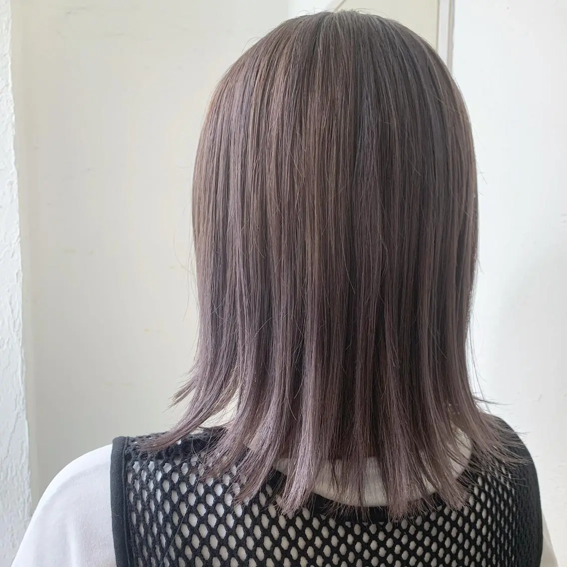 ミディアム カラー fio マナミのヘアスタイル