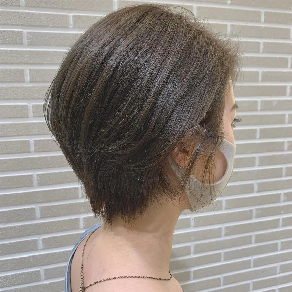 ショート アッシュ 潟上 菜摘のヘアスタイル