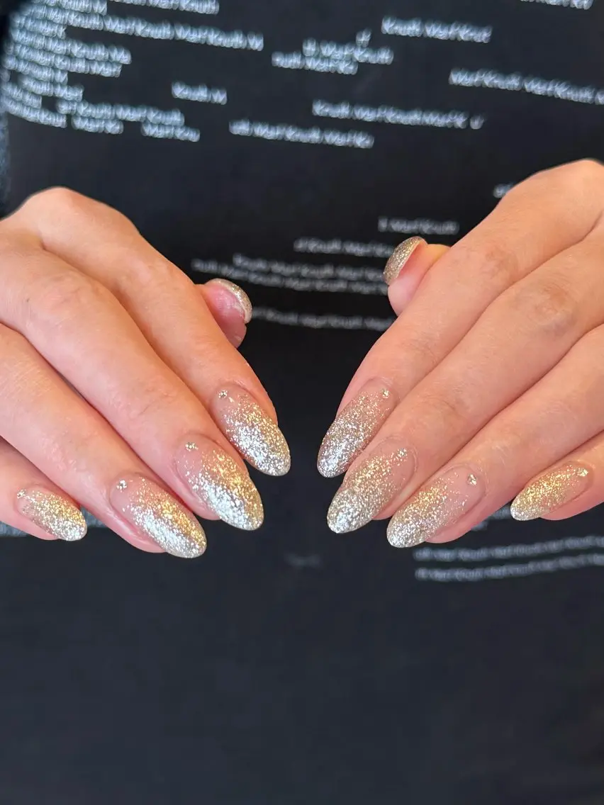 ネイル グラデーション ラメ(グリッター) ラメグラデーション ハンドネイル M.wish太田川店 💅🏼Arisaのネイルデザイン