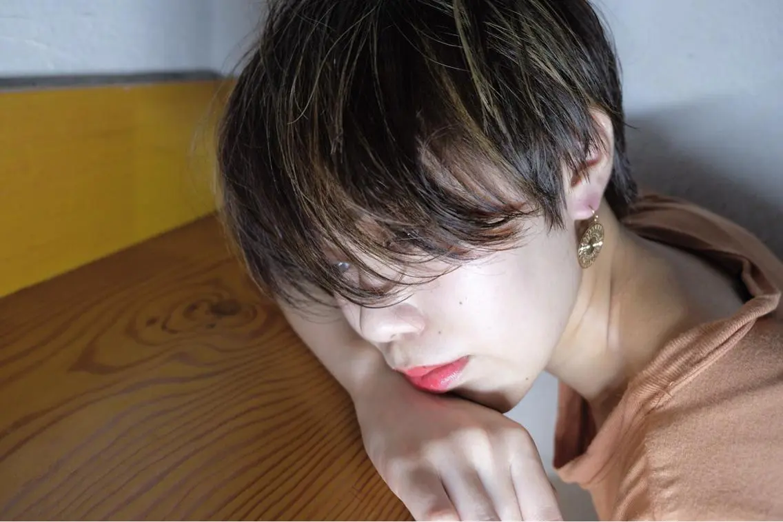 ショート カラー 小林 秀のヘアスタイル
