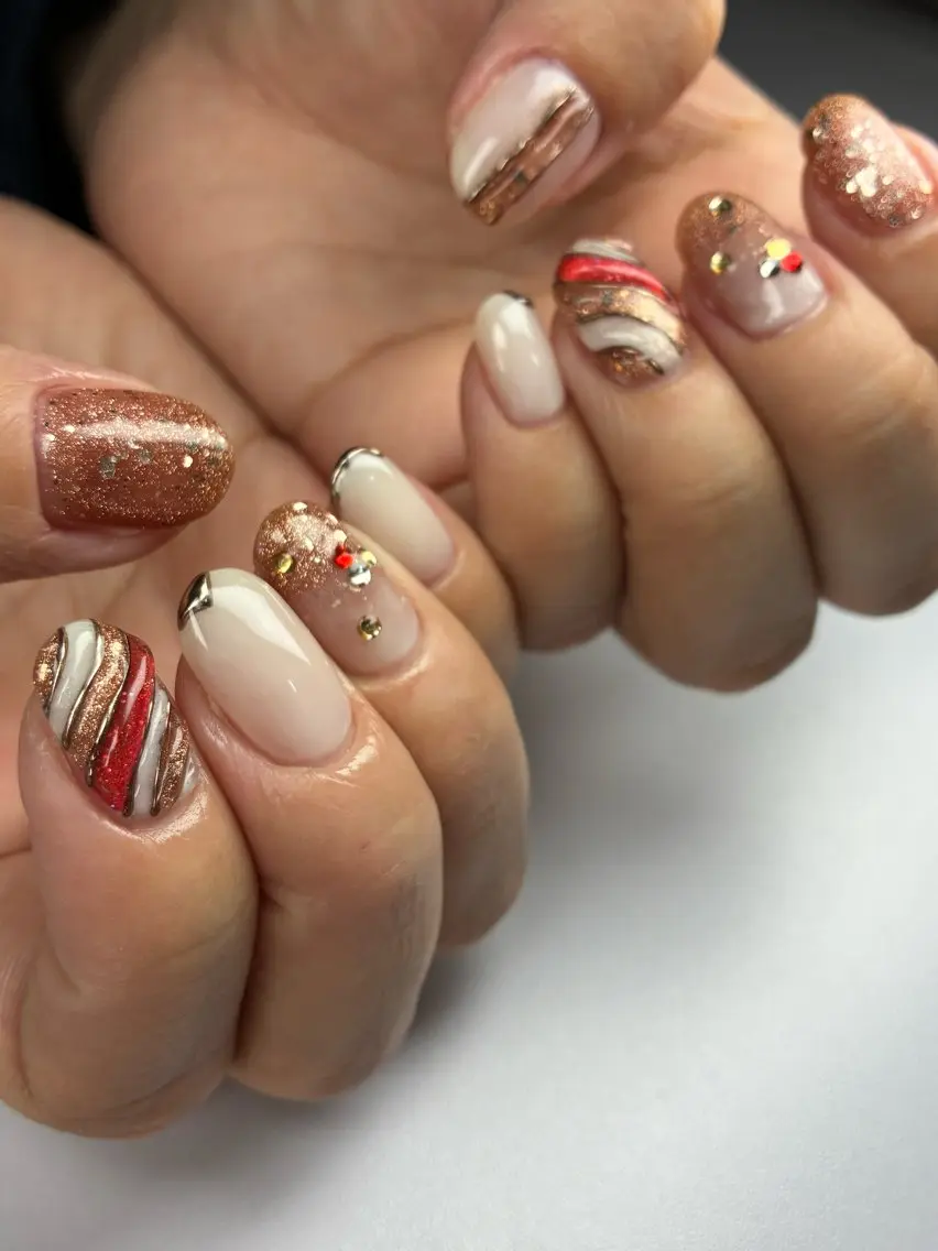 ネイル マグネットネイル 冬ネイル クリスマス MIKA 🍊のネイルデザイン