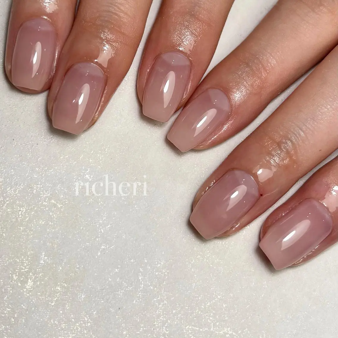 ミディアム ネイル ハンドネイル richeri beautyのエステ・リラクイメージ
