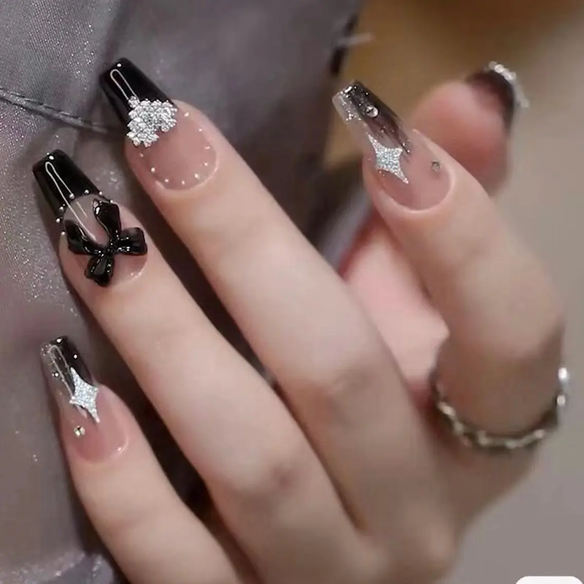 ネイル 💫🌸💕リサ nail ⭐️✨のネイルデザイン