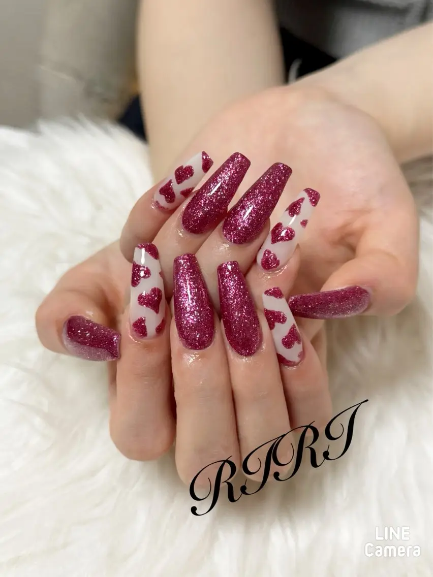ネイル ジェルネイル ハート ラメ(グリッター) ロングネイル ピンク ハンドネイル riri オーナーのネイルデザイン