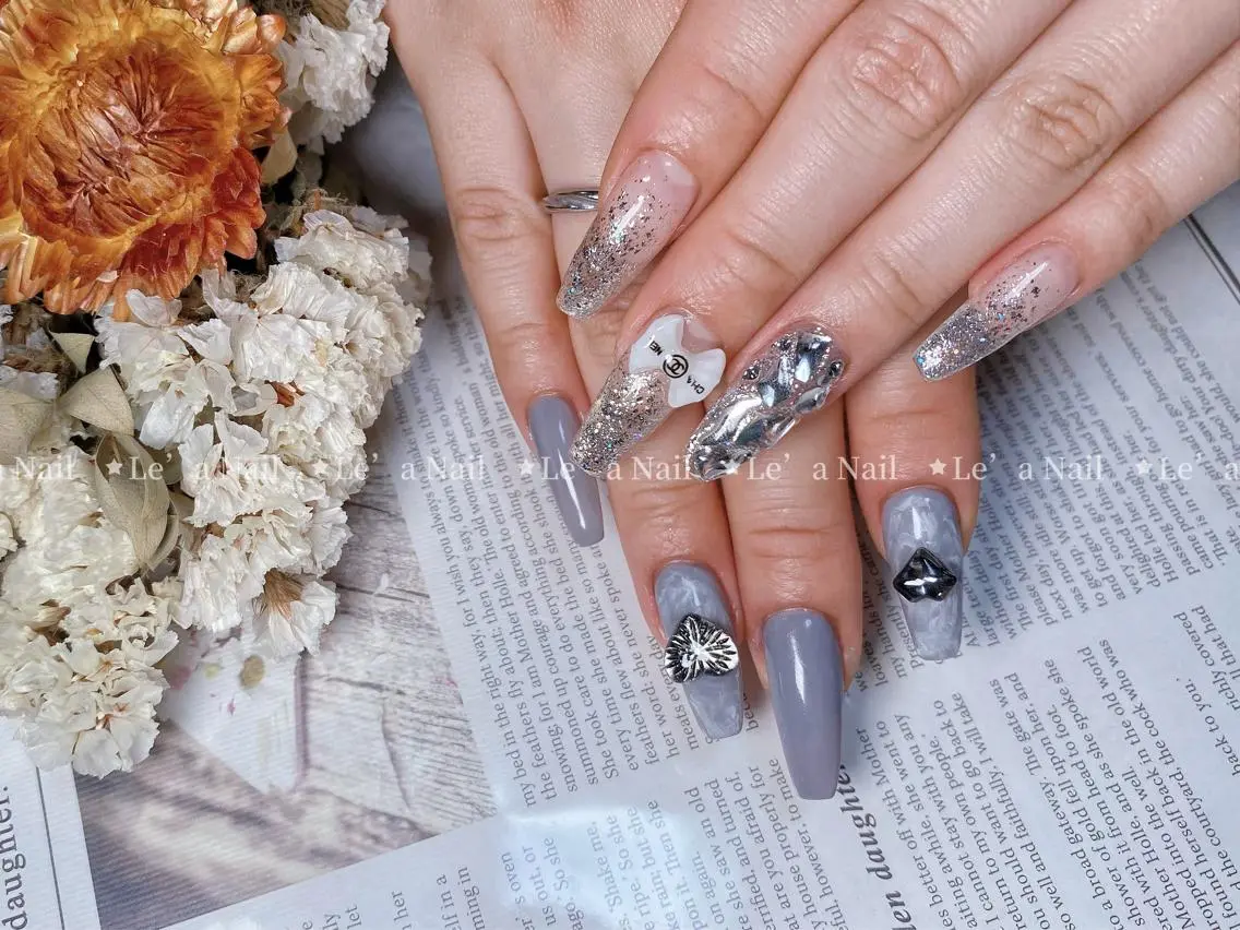 ロング カラー ネイル Le’a NailSalonのネイルデザイン