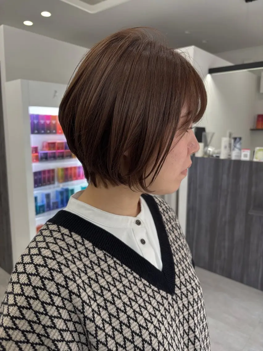 ミディアム ショートボブ ボブ カット ヘアカラー トリートメント 新村 華奈絵のヘアスタイル