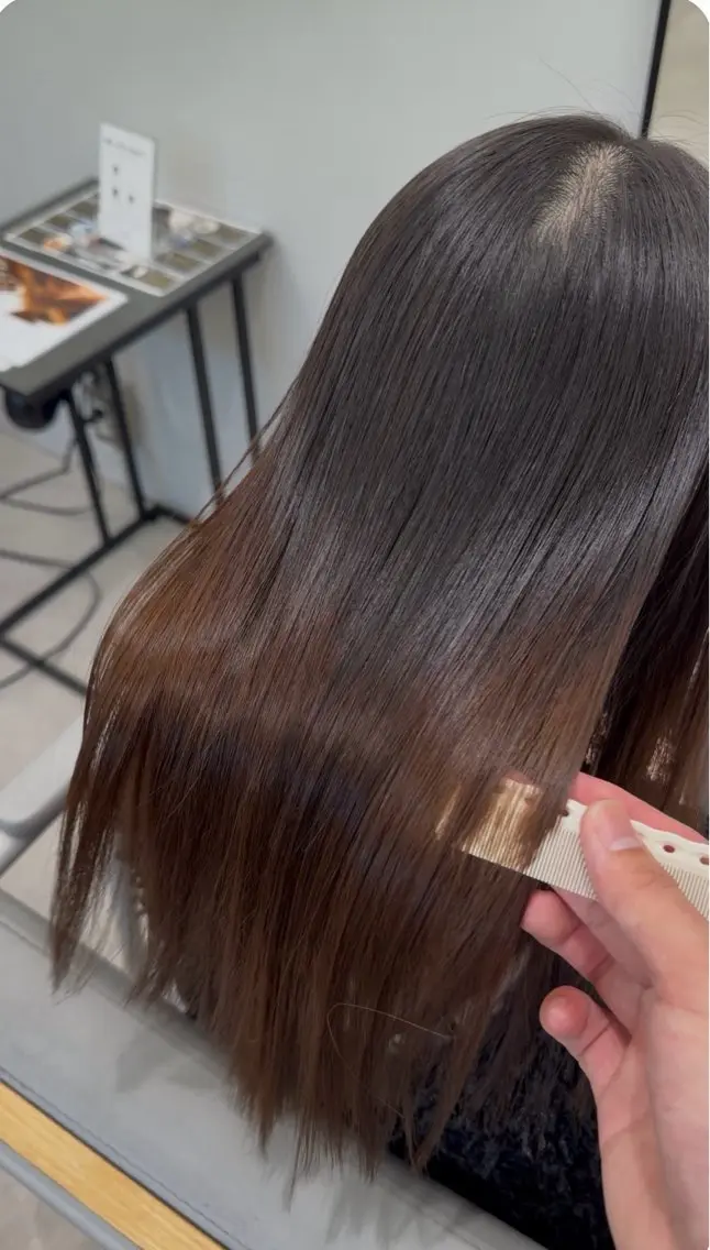 セミロング カット 縮毛矯正 トリートメント 吉野 悠斗のヘアスタイル