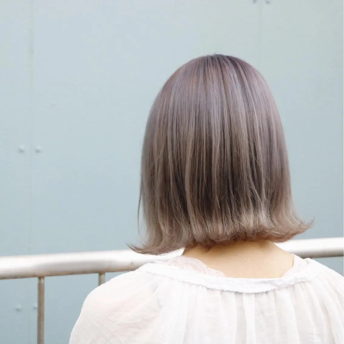 ミディアム カラー ベージュカラー ブリーチ ラベンダーカラー ラベンダーベージュ ボブ カット ヘアカラー circus by KENJE 町田店のヘアスタイル