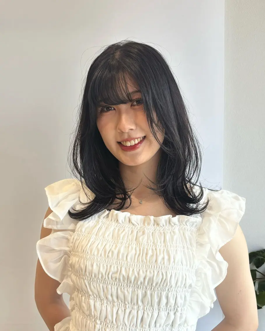 ロング カラー ケアカラー 髪質改善 レイヤーカット ロング トリートメント 透明感カラー/ レイヤー/ユウユのヘアスタイル