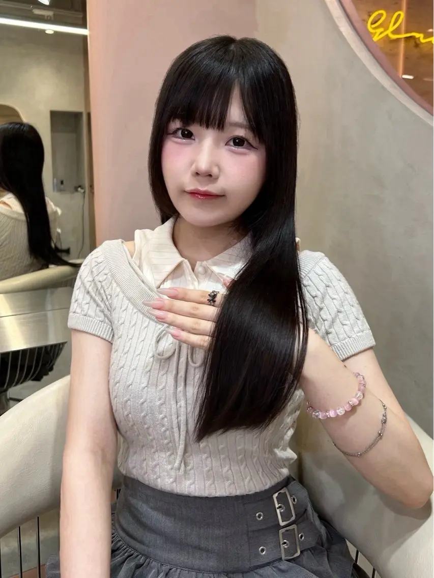 セミロング 浦和うる艶 縮毛矯正⭐️セナ🎀のヘアスタイル