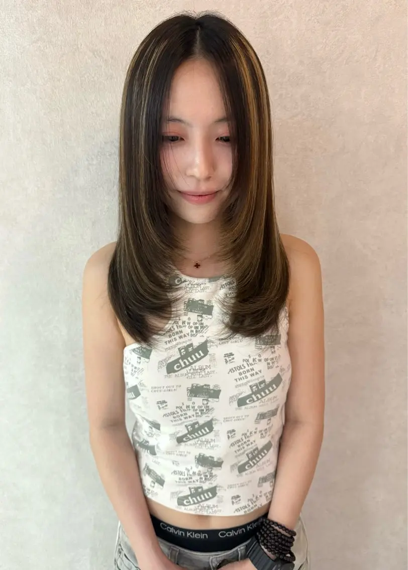 ミディアム 心斎橋/レイヤー/艶 カラー/Haruhiのヘアスタイル