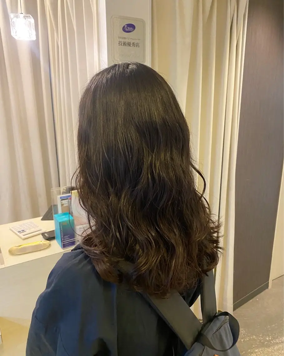 セミロング パーマ セミロングパーマ デジタルパーマ 谷川 李奈のヘアスタイル