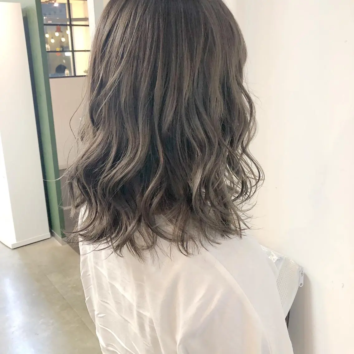 セミロング カラー ハイライトカラー ハイライト 榎園 由美のヘアスタイル