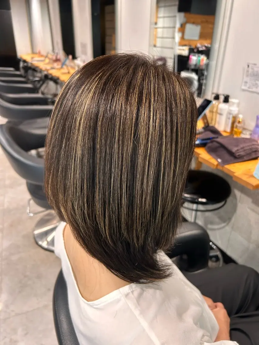 セミロング ハイライト ヘアカラー ヘッドスパ レイヤーStyle 🪽菜々実のヘアスタイル